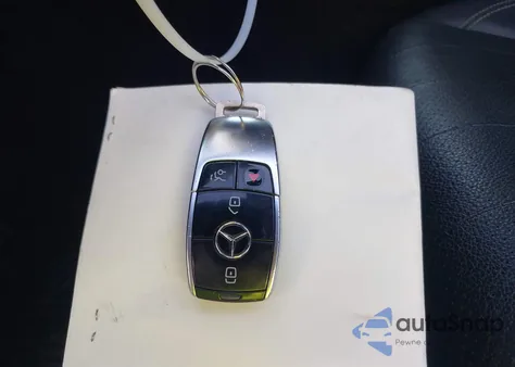 2019 Mercedes-Benz E 300 from USA, damaged, VIN WDDZF4JB3KA527577